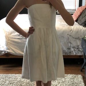 White strapless sundress with pockets